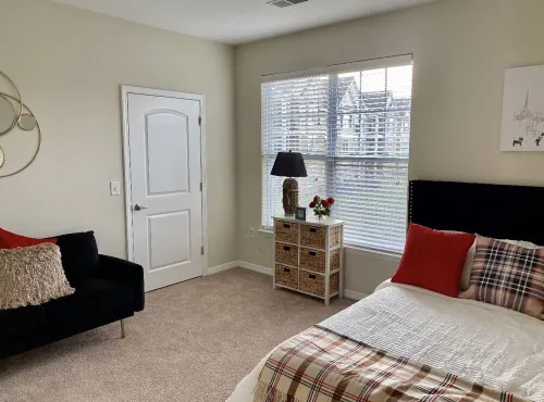 Beautiful apartment surround by all stores with a nice lakeview and buckroebeach Hotel a Hampton