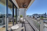 NEW Wrightsville Beach 3 Bedroom Condo, 50 Steps to Beach, Ocean Views!