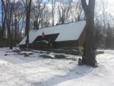 Seven Springs Cabin - Fox Tail Chalet - Authentic, Pet Friendly Log Cabin Chalet Hotels in Donegal Township