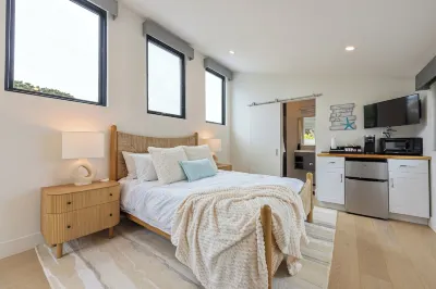 Private Del Mar Casita Guest House - Ocean Views, Blocks from Downtown & Beach 토리 파인스 스테이트 비치 주변 호텔
