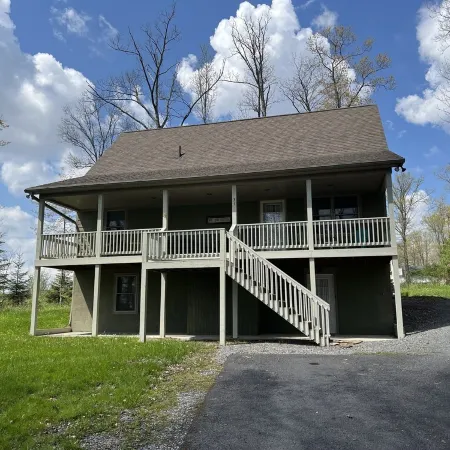 Cozy, modern home 1 mile to Wisp & Deep Creek Lake