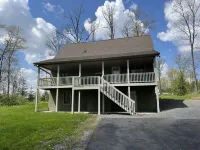Cozy, modern home 1 mile to Wisp & Deep Creek Lake