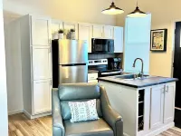 Chic & Cozy Downtown Apartment, Walk to Downtown, Restaurants, the Lake Hotels in Oswego