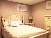Spacious 4 BR Retreat near Water Wizz, Pond & Beaches - Perfect Family Getaway!
