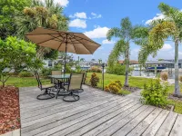 Water Front Home Island Paradise, come explore true tranquility. Hotels in Apollo Beach