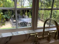Guest house w/ private entry - 2 Bed/1 Bath - Large pool - Ample street parking