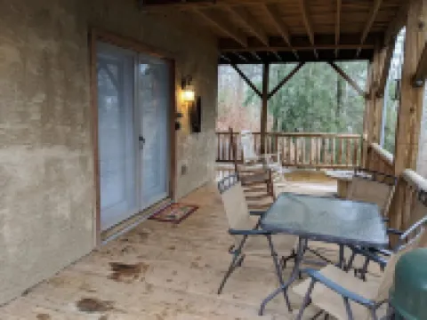 The Cardinal Suite at Hawthorn Haven- Lower Level