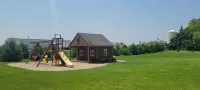 Log Cabin located minutes from Missouri River, airport, I-90,  and downtown.