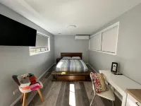 Stylish Guest Suite - Everton Hills Hotels in Everton Hills