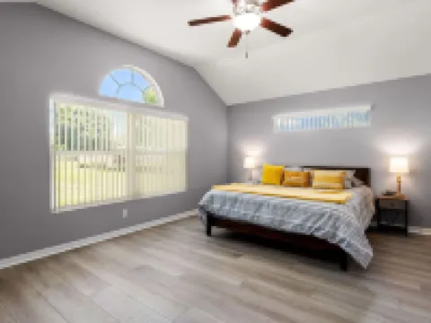 Charming 4 Bedroom House near Lake McQueeney Hotéis em McQueeney