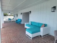 NEW! The Pearl in Palmetto Waterfront with a Pool and Dock
