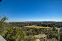 Cosy mountain top guest casita - 10 minutes from downtown Prescott