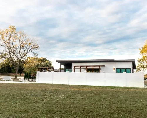 Private modern luxury vacation rental Hotels in Cedar County