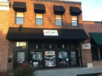 Cora Leigh’s Retreat-Exquisite Condo with Downtown H’ville at your front door!