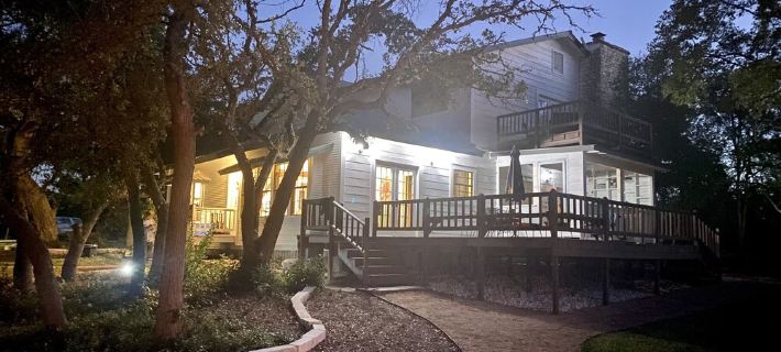 Quiet Farmhouse surrounded by 50 acres Hotels in Williamson County