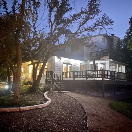 Quiet Farmhouse surrounded by 50 acres
