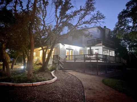 Quiet Farmhouse surrounded by 50 acres