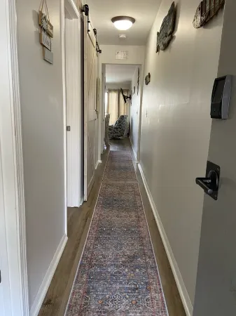 Garden City Beach- Great Location! 2 minute walk to beach and pier! Sleeps 6. Отели рядом с достопримечательностью «TPC Myrtle Beach»