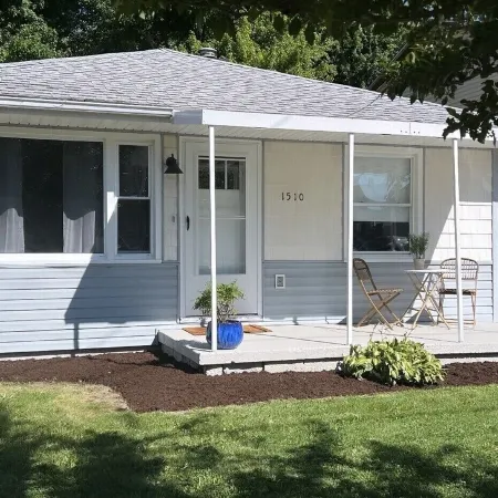 Newly renovated home by Cedar Point