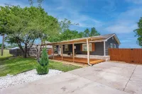 The Porch- A cozy stay just 5 mi to BU/Magnolia/Downtown Hotels in Robinson