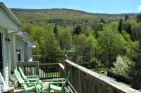TOWNHOUSE-Slp 8 Mt View/6 BEDS. Downtown Windham. Walk to restaurants and stores