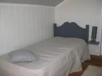 Small house in the countryside 3 km from Sarlat Hotel dekat Vieux Sarlat