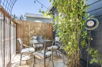 Downtown Sebastopol Studio Hotels in Sebastopol