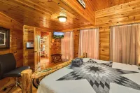 "Mama Bear", Mtn Views, Hot Tub, Fireplace, Private Theater & Community Pool