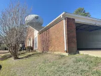 Parisian Marble Loft with a Garage near HWY55!