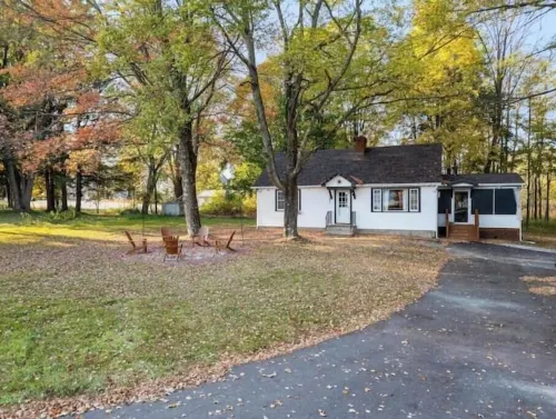 Family Friendly  Lakefront -  Dock & Game Room Perfect for Relaxation and Fun
