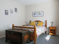 3 Bedroom House with Welcome Breakfast near Beaches Hotels near Welcome Ramsgate, St Lawrence
