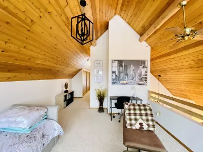 Log Chalet on the Hill with Big Valley Views & Atv Trails Access