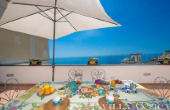 Ancient villa with fantastic sea view and swimming pool just a few minutes from Positano