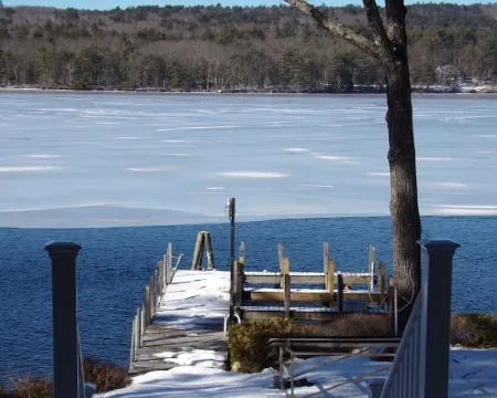 Charming Lakefront Studio Condo Hotels in Laconia