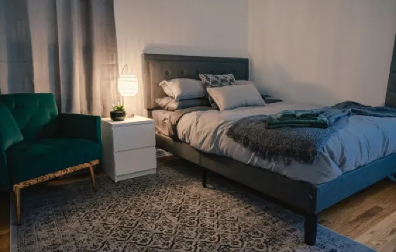 Sleeps 5, 3 Queen Beds, Centrally Located, Near Downtown KC & County Club Plaza