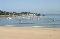 Charming house in Locquirec فنادق في Locquirec