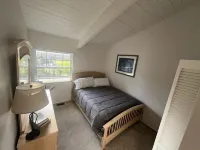 3 bedroom house 3 miles from Fort Stevens State Park and 9 miles from Astoria. Hôtels à proximité de : Fort Stevens State Park