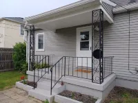 Cozy and Comfortable 1939 Cottage Close to Wittenberg, Shopping, Restaurants.