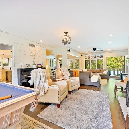 La Jolla Beach House. 2 Minute Walk to the Beach!