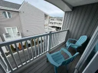 Cozy and Clean Boardwalk/Beach Block Condo with Parking and Pool