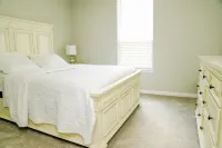Clean & Cozy new Home, 30 mins to George Bush INTL/ downtown 5 mins to woodlands Hotels near Spring Creek