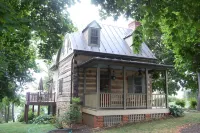 Historic "BREECHES POCKET" Civil W Era Log House /No Rentals after Dec. 31 2025 Hotel dekat Cunningham Falls State Park