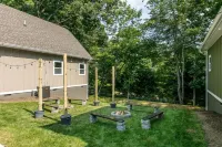 Cottage Escape- Lake Tomahawk,FirePit,Near Downtown Black Mountain, Hot Tub