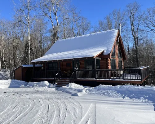 Gold Medal Family Retreat- Deck-Pvt. Hot Tub -Clubhouse Pool, Game Room 威爾明頓酒店