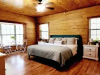 Spacious log cabin for country getaway Hôtels à : Comte de Freestone