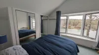 Blue Lobster! 2-bedroom house with Heat, AC, Deck and Seasonal Dock in Harpswell