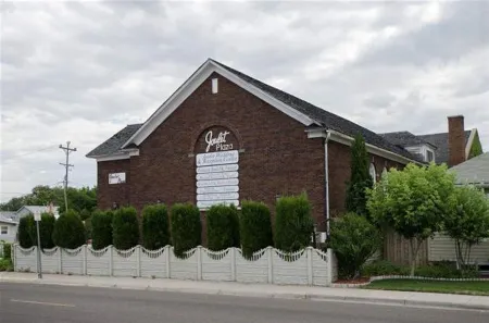 McKinley Mansion Half Building, sleeps 35, Gym, Arcade Room Отели рядом с достопримечательностью «Mountain View Event Center»