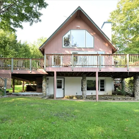 Edelweiss! A Luxurious 5 Bed Ski Chalet 5 Mins to Jay Peak, Vermont