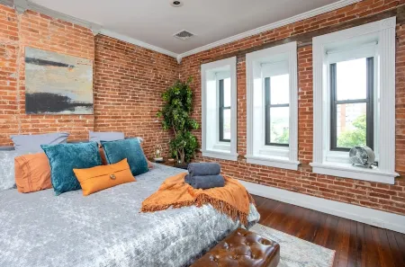 Beautiful Loft with a City View