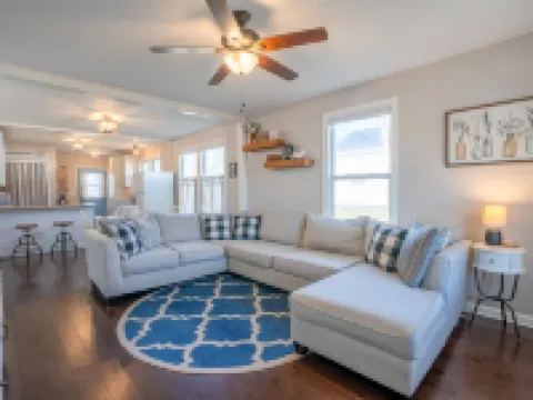 Cozy Convenient Cottage Hotels in Alcoa